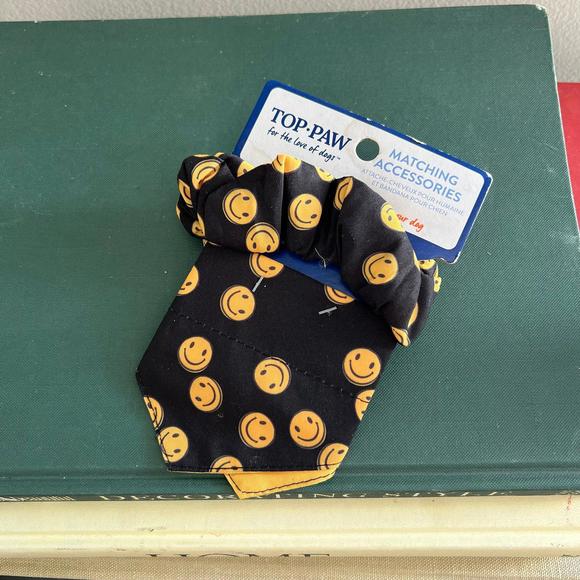 Nwt top paw black smiley face matching accessories - Picture 1 of 2